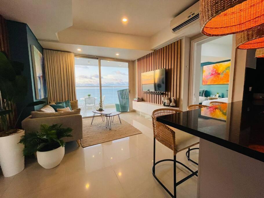 2-2 Palmetto Eliptic 3403 Enchanted Jewel Cartagena (Kolumbien)